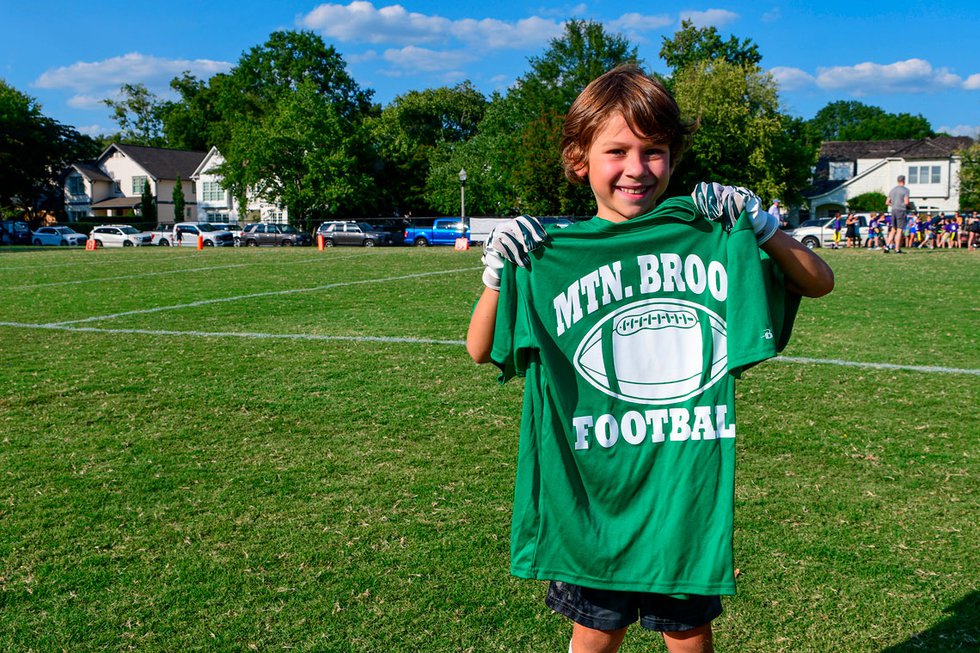 VL-COMM-Faces-MB-2nd-grade-flag-football_3.jpg