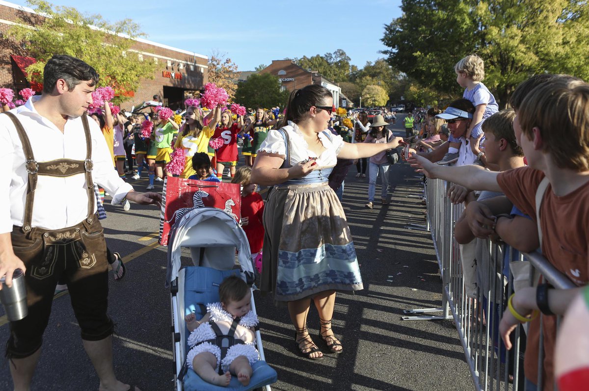 Crowd gathers in Crestline Village for Mystics of Mountain Brook parade